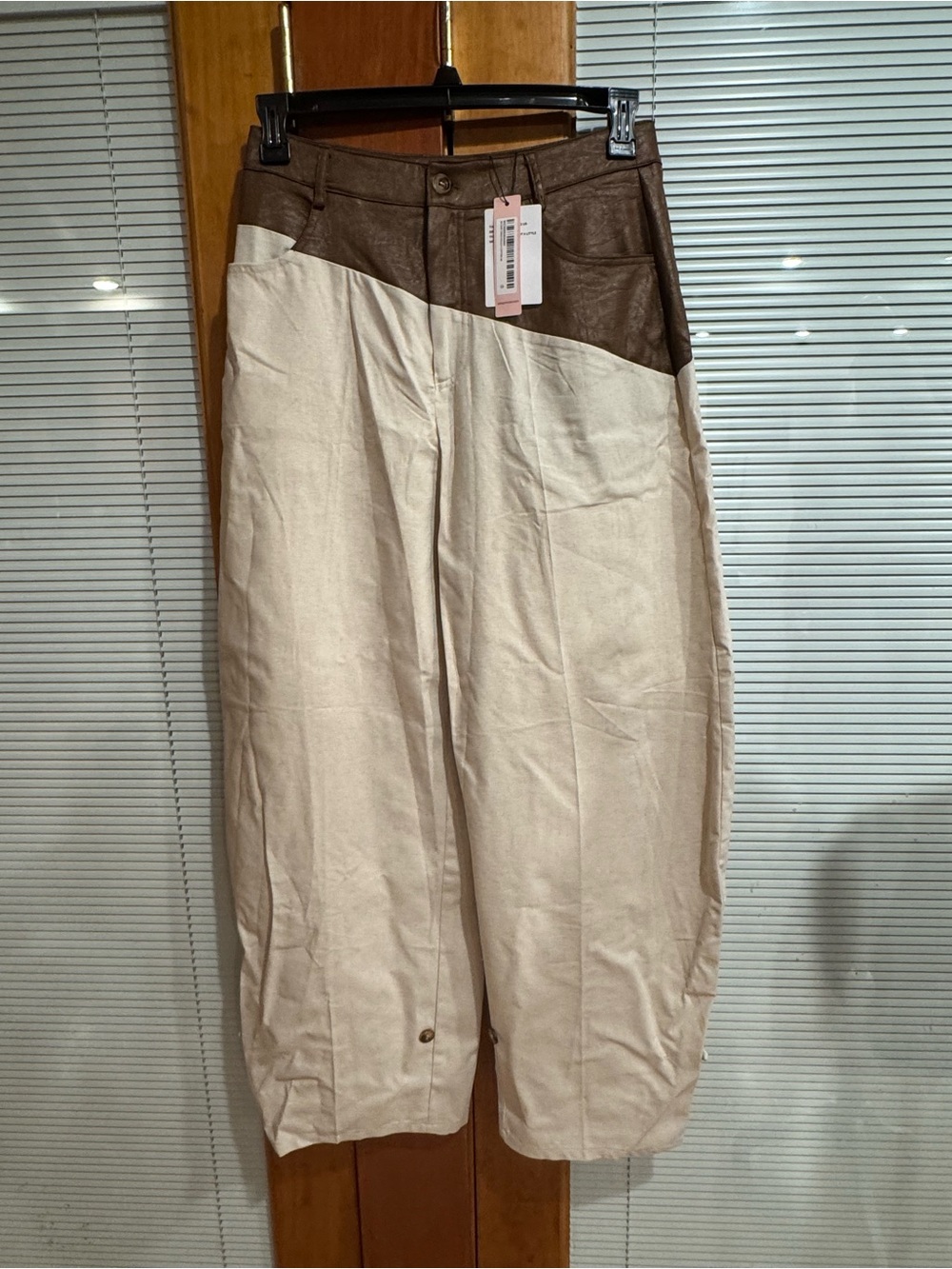 Faux Leather Ruched Patchwork Barrel Trousers Women’s size M - Picture 2 of 6
